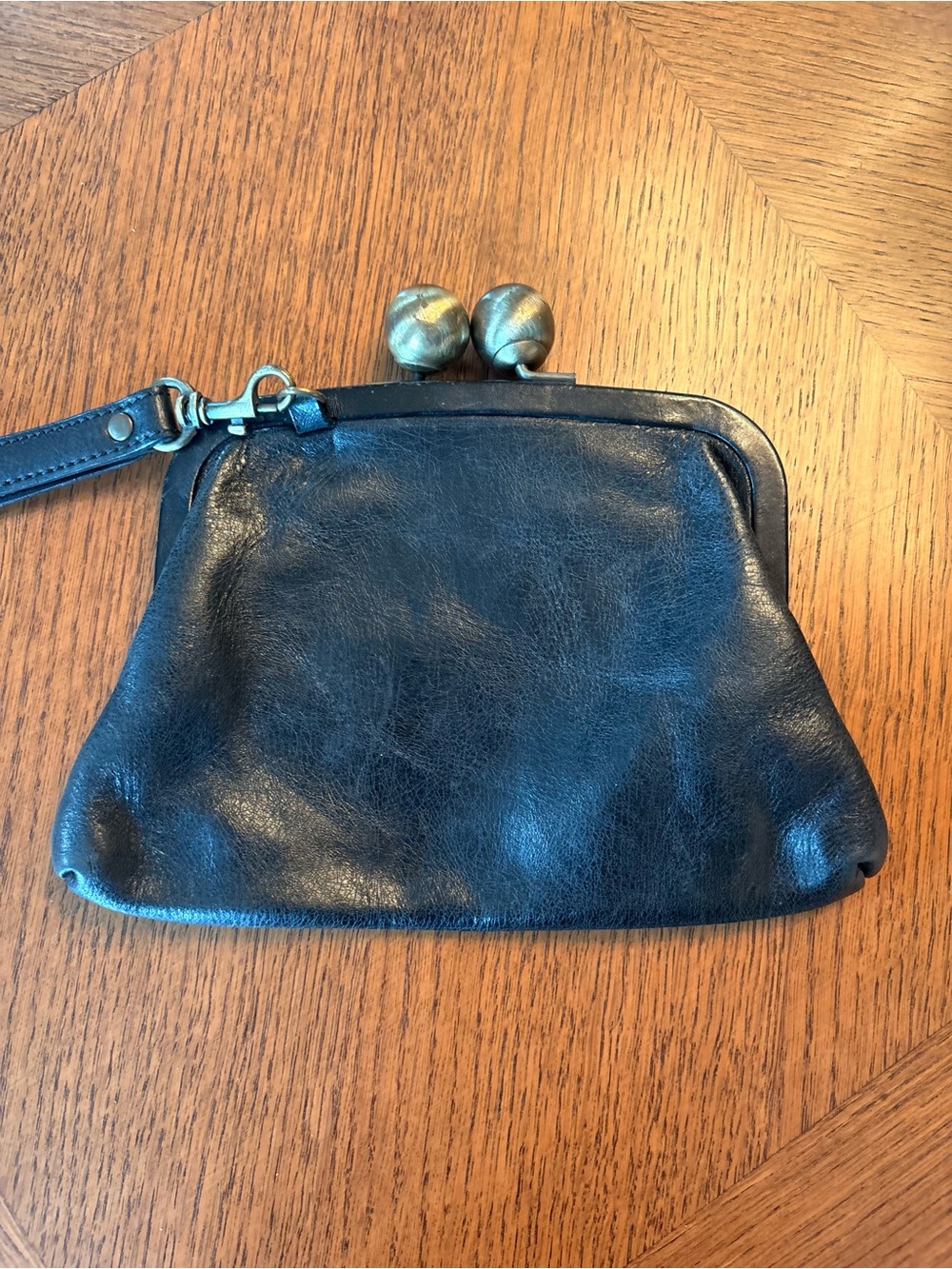 Trina Turk Vintage Black Leather Kiss-Lock Wristlet Clutch Bag